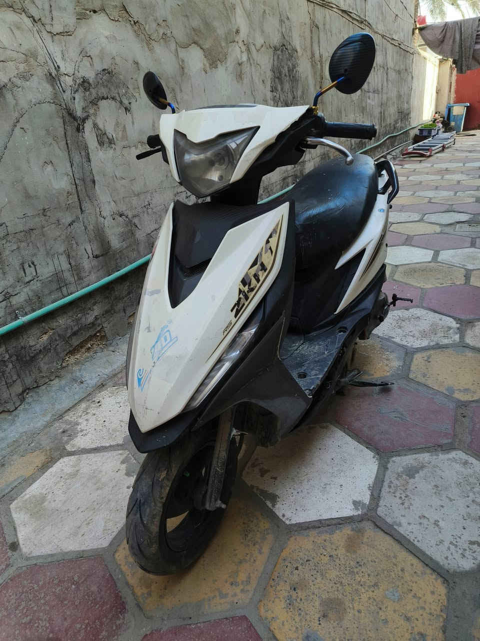 السلام عليكم دراجة ماكس عدله بصمه للبيع،السعر قيم بما يرضي الله،او مراوس بدراجه ثانية، الدراجة جانت تشتغل وهسه طافيه ماعرف شنو عطلها ابيعها على طفيتها جبتها تمشي مابيها شي طفيت ثاني يوم ماتشتغل، مكاني كربلاء حي الغدير شارع البلامه، ***********.
