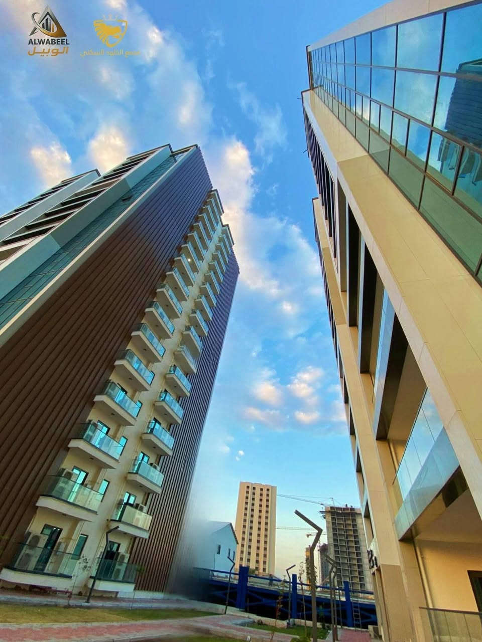 مجمع الخلود السكني – سكنك المثالي بانتظارك 
استلم مفتاحك مباشرة وتمتع بحياة راقية في قلب المدينة ✨

🔹 سند طابو صرف
🔹 مساحة 193م – تصميم حديث 3+1
🔹 تشطيبات فاخرة بجودة عالية
🔹 موقف سيارات خاص لكل شقه 
🔹 حدائق ومساحات خضراء 
🔹 نظام أمني وكاميرات مراقبة على مدار الساعة
🔹 خدمات متكاملة (ماء – كهرباء – تبليط – إنارة)
🔹 موقع استراتيجي قريب من الخدمات والمدارس والأسواق

📞 للحجز والاستفسار:
***********
***********

#مجمع_الخلود_السكني #الخلود_السكني #الوبيل_العقارية #عقارات_العراق #عقارات  #بيت_احلامك #بغداد  #استثمار_عقاري #تملك_الآن #سكن_راقي #شقق_للبيع #طابو_صرف #تسليم_مباشر #خدمات_متكاملة
