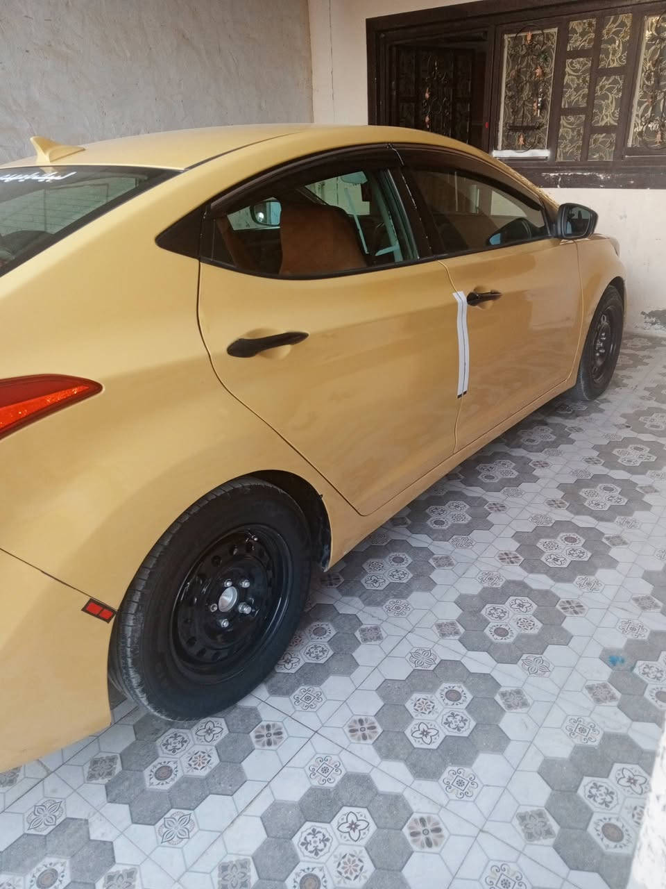 سلام عليكم انتره 13 مراوس فورتي   مكان ديالى بعقوبة رقم ***********
