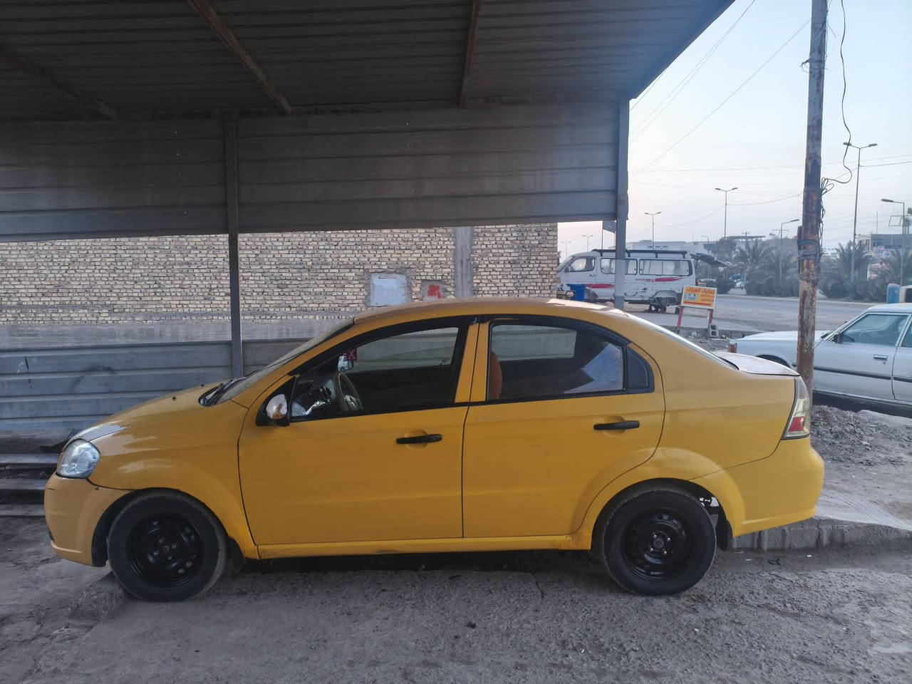 السلام عليكم افيو 2011 وارد خليجي رقم بغداد نكليزي سنوية وهزه جديده مصفره هيئة وغرامات بيها جاملغ امامي صبغ فقط سياره جاهزه مكينه وكير وتبريد وتخم تاير سعر 57 مكانها بغداد التاجي سبع البور ***********
