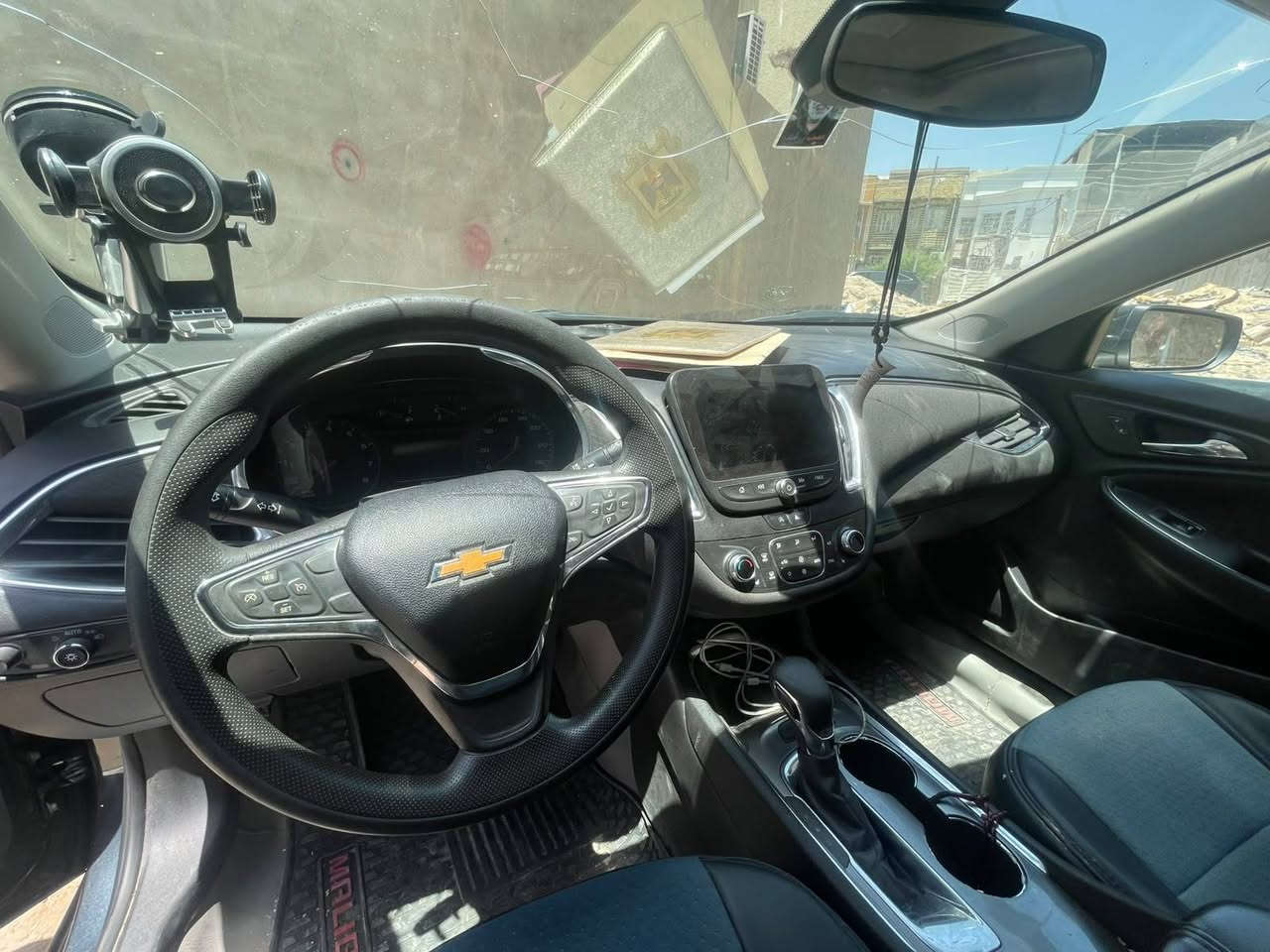 ماليبو ٢١ بنورما معوقين بغداد
سياره كير مكينه تبريد كهربائيات كلها شغاله ١٠٠٪؜
سياره نواقصها جدا بسيطه وتنزل من سعر 
السياره حادثها جدا بسيط قطعه وحده 
السعر 94
السياره فول موصفات 
تشغيل عن بعد 
اوتو ستوب 
بنورما 
الارضيها مشتغلها جلد
كشن جلد مطعم كنتاره 

***********
