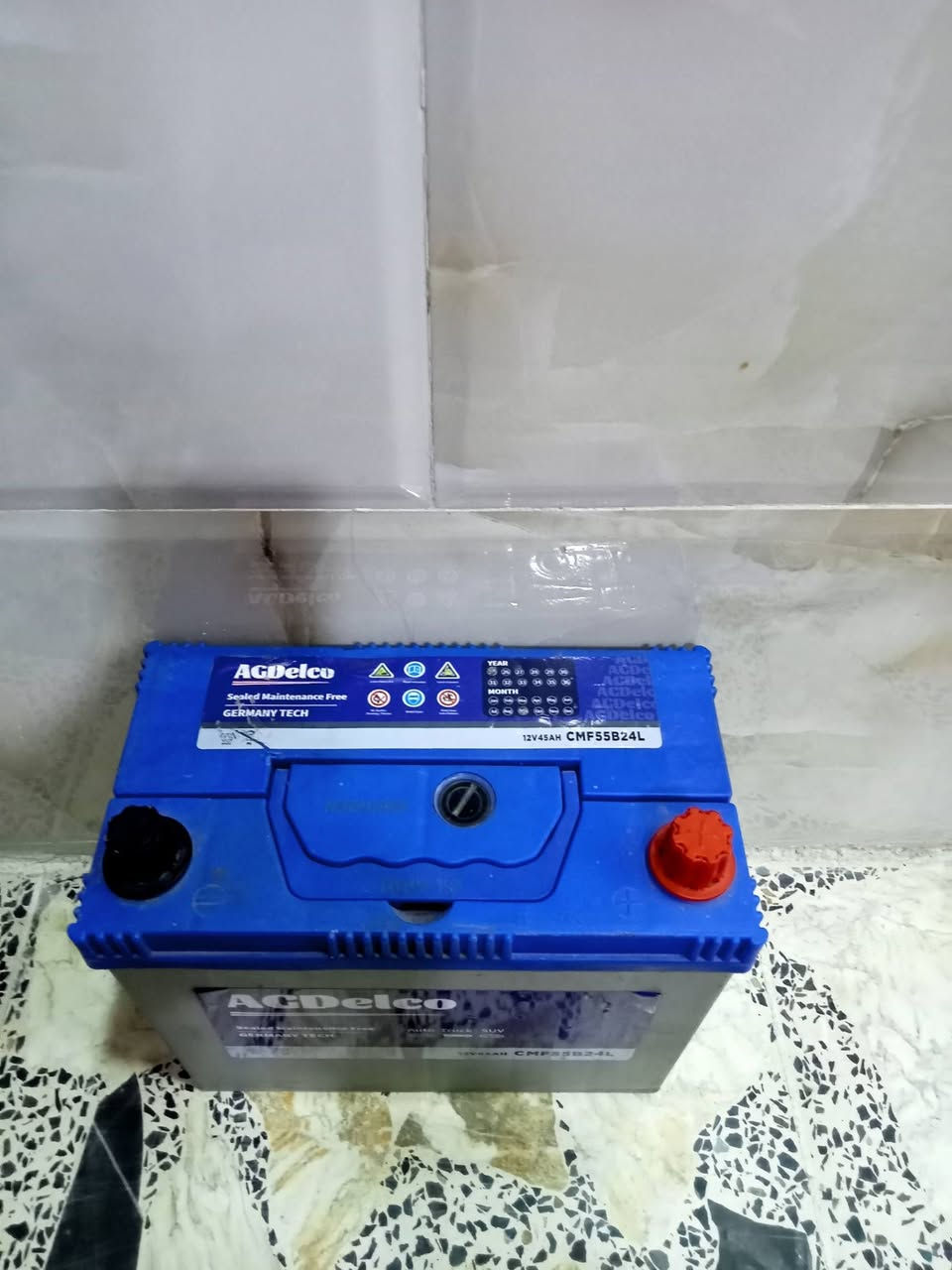 بطاريه للبيع حجم 45 امبير رايدا ب 25 الف ولقديم عنواني بغداد جميله رقمي *********** شرط ضمان اطيك بي ملاحظه ابيعلك مستخدم مستخدم
