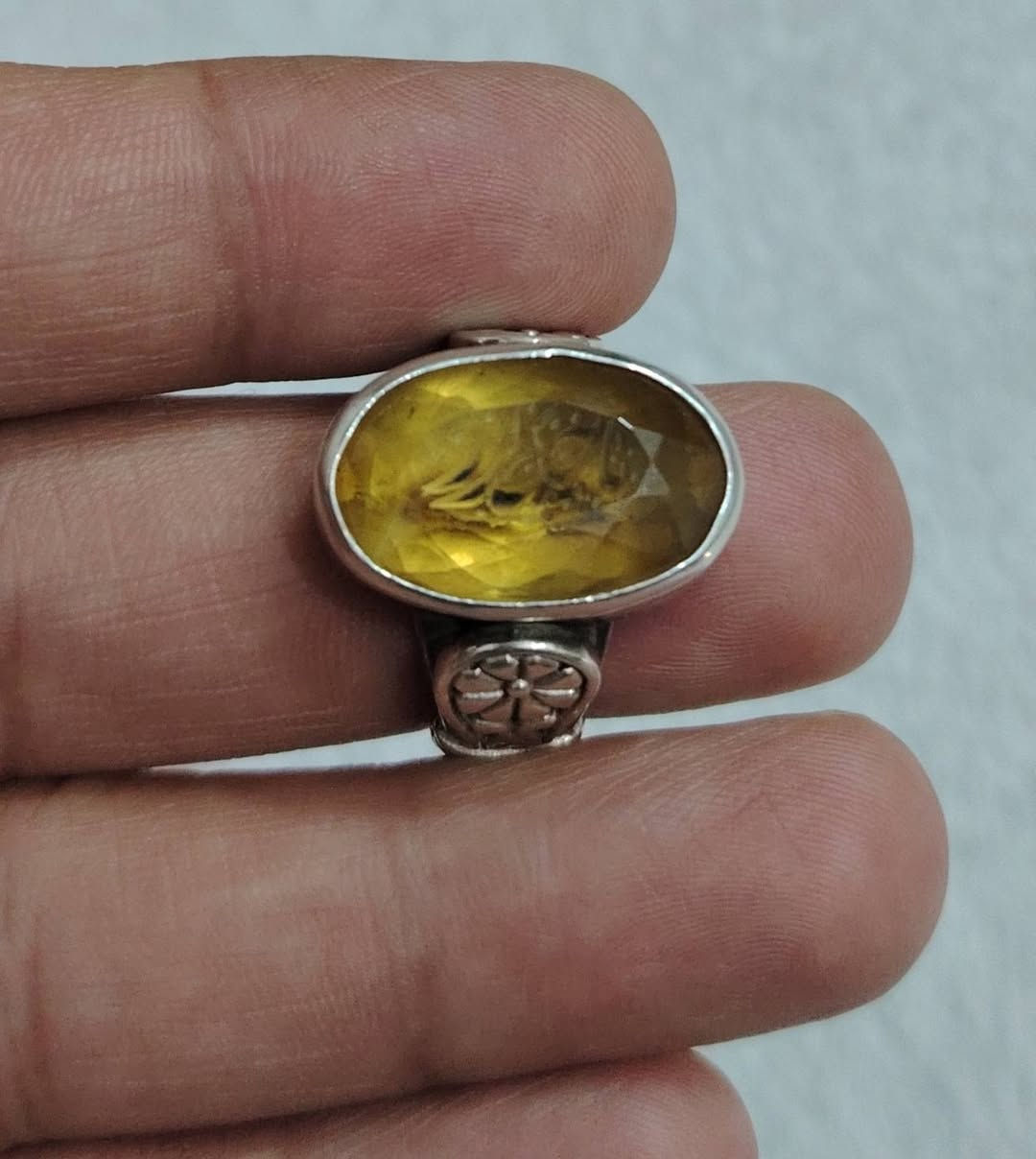 سترين مكتوب( يا حيدر)  صياغه ثقيلة سعر خاص واتساب فقط
***********
