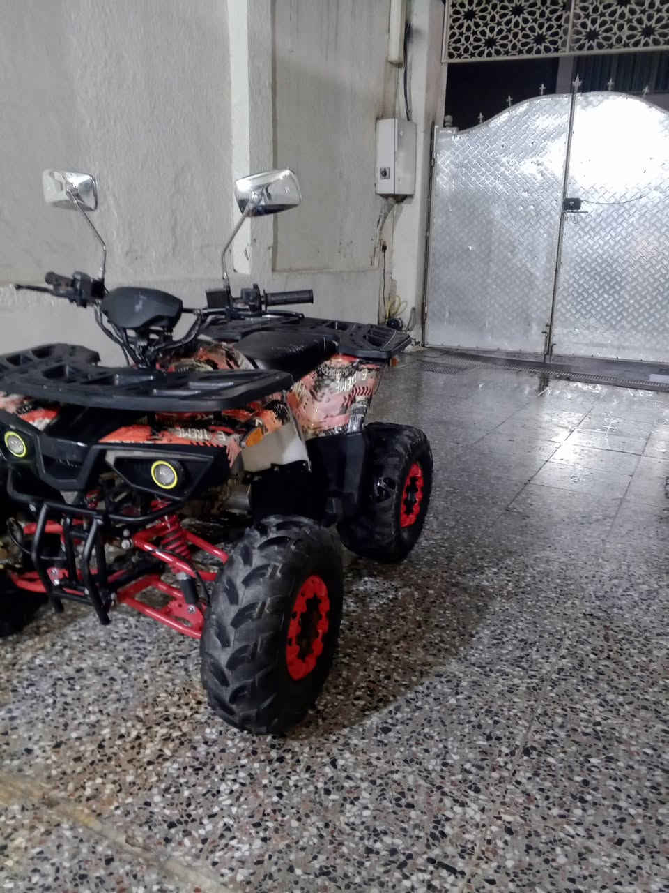 سلام عليكم دراجة رباعية للبيع ليردهة يراسلني على الخاص او يخابرني على هذا الرقم ***********
