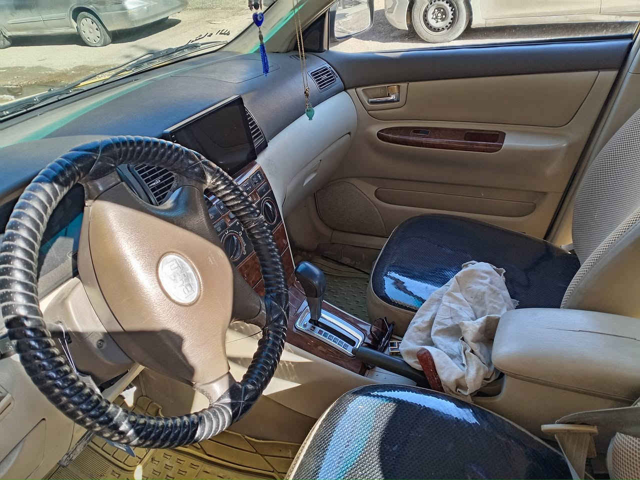 السلام عليكم اخوان بيوادي موديل 13مصفره هيه وغرمات بيه صبغ باب وره السايق كير اوتوماتيك  مكينه لانسر رقم انكليزي ابسمي مكينه جديدة قبل شهر شاده السعر 52وبيه مجال مكاني بغداد ***********
