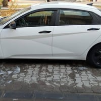 اسلام عليكم النتره ٢١ فتحه  تشغيل عن بعد بصمه والموصفات الكندي معروفه ...