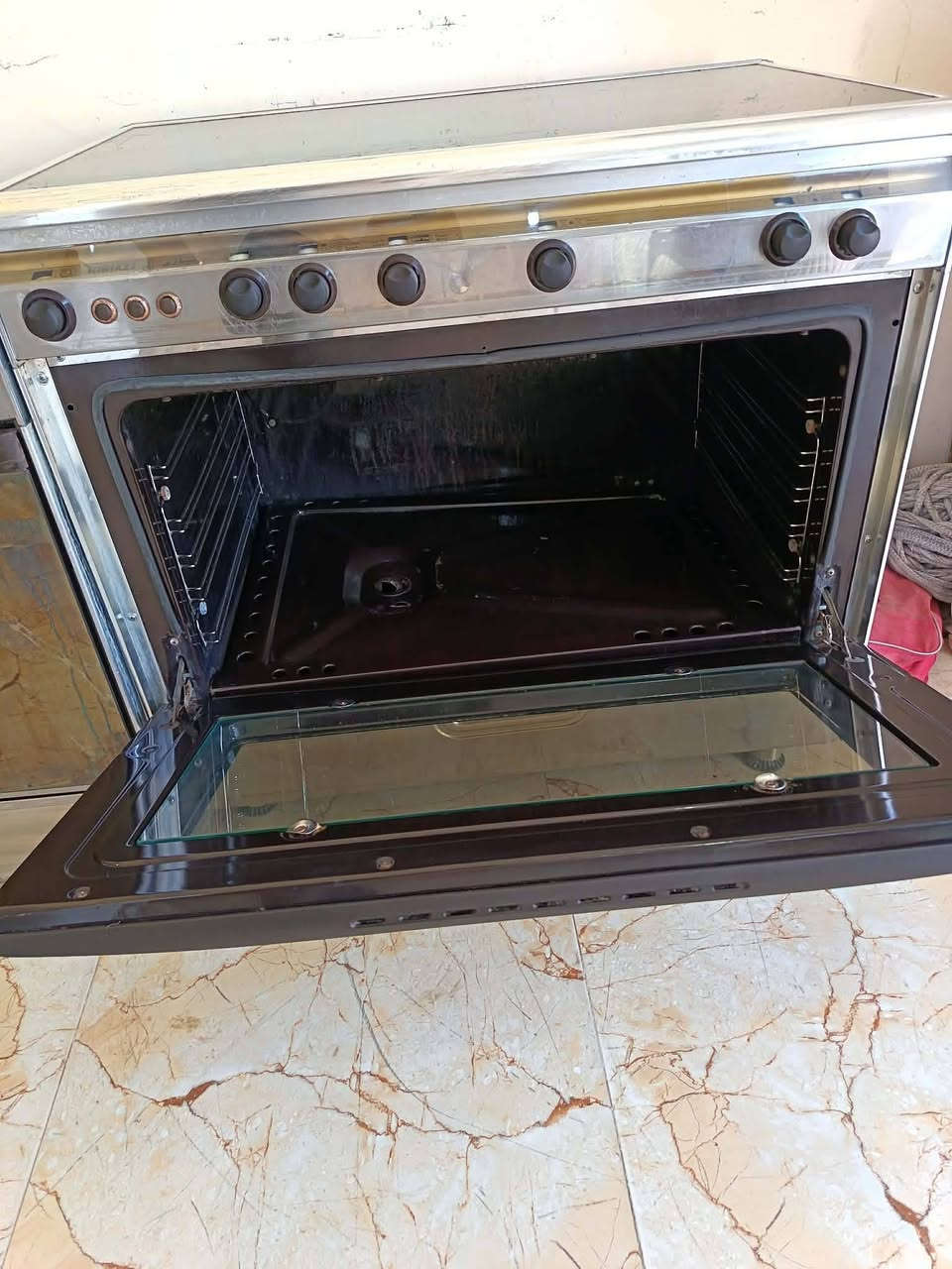 معرض ابو عبدالله للاثاث المنزلي جديد ومستخدم 
تم وصول وجبه جديده من طباخات مستخدم كريازي باب اول مصري
#اثث_بيتك_بانسب_الاسعار_يم_ابو_عبدالله 
زورونا تجدون ما يناسبكم العنوان تكريت الديوم قرب اسواق الزوبعي تصال للاستفسار ***********متوفر اوتساب  وخاص
