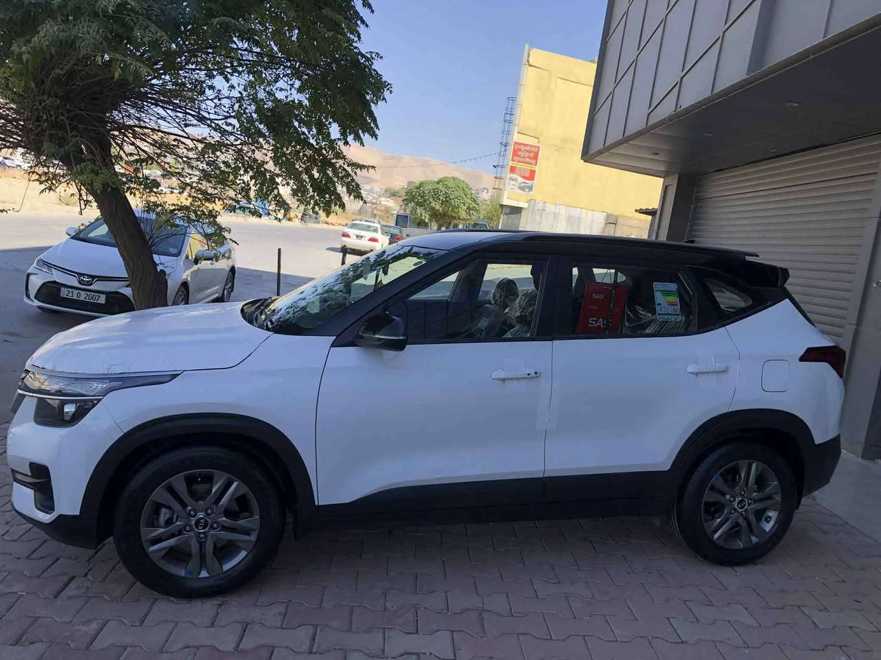 السلام عليكم
سيلتوس للبيع موديل 2020
قماره اسود  
شاشه متصله 
ويل كب
تبرد مركزي 
وبعد بيها مواصفات 
لاستفسار ***********
