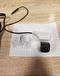 وصلتنا كاميرا خلفيه خاصة ب تيوتا كورلا كروز + كورلا صالون فيشة بلادية ...