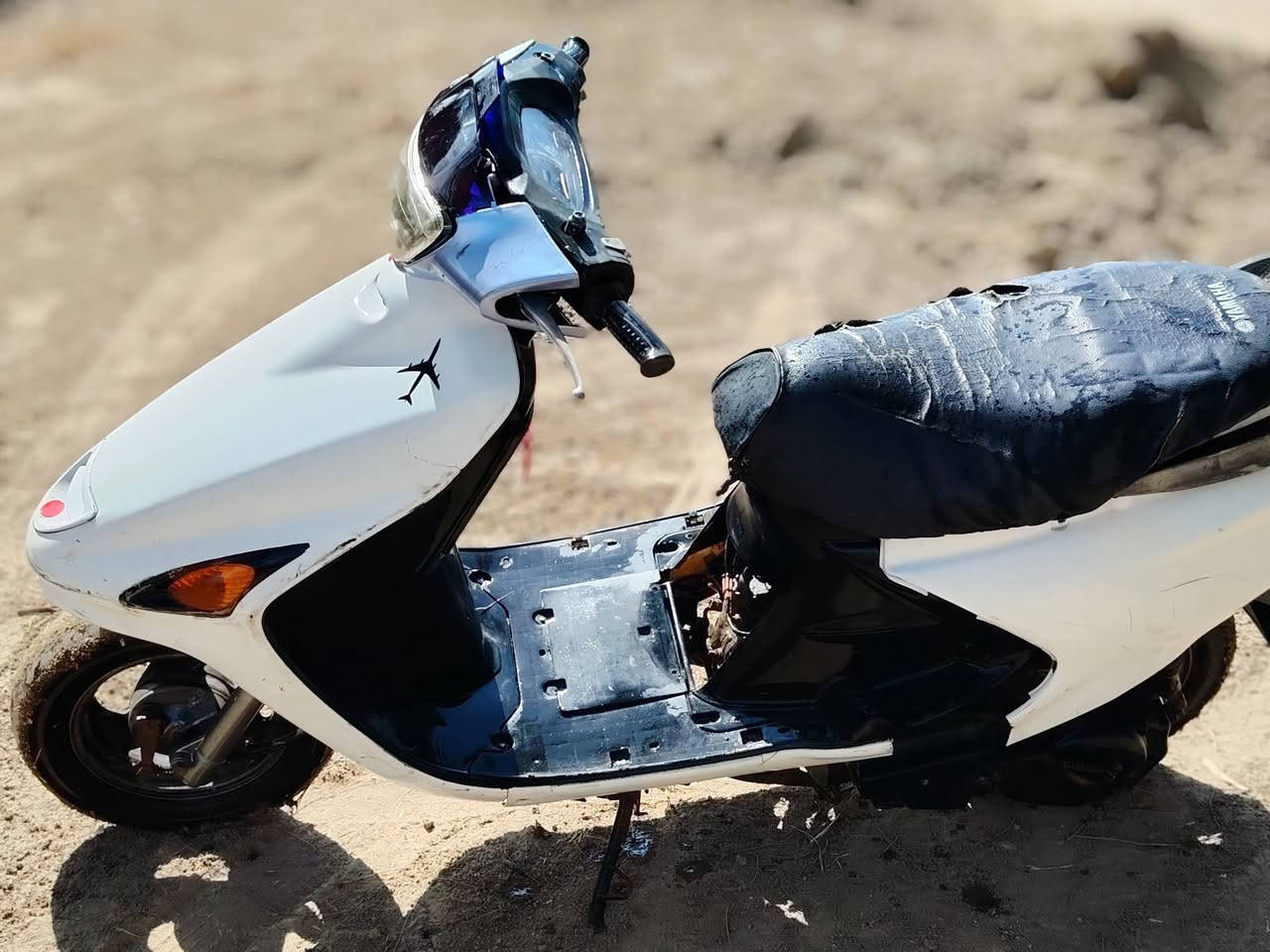 سلام عليكم فراشه للبيع ما تشتغل عطلانه مكان ديوانيه دغاره. ***********رقمي
