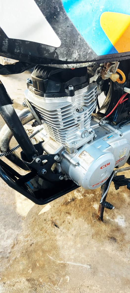 البيع تايكر موديل 2012
محرك كير كهربائيات شغال
ماعايزه شي
السعر 350 وبيه مجال
العنوان صلاح الدين قضاء العلم 
***********
