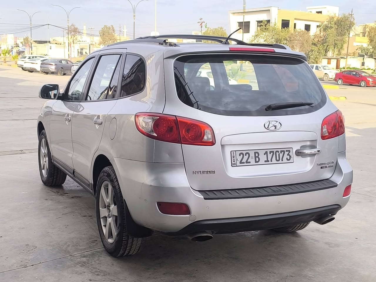 السلام عليكم
هيونداي سنتافي خليجي راكب 6سلندر
السياره فول مواصفات عدا البصمه 
رقم وسنوية جديد 
طخم وطخم تأيرات جديد 
سياره بوند وجاملخ و مكانين صغار صبغ بدون اي داخل

السعر 135 ومجال بسيط
الرقم ***********
        ***********
