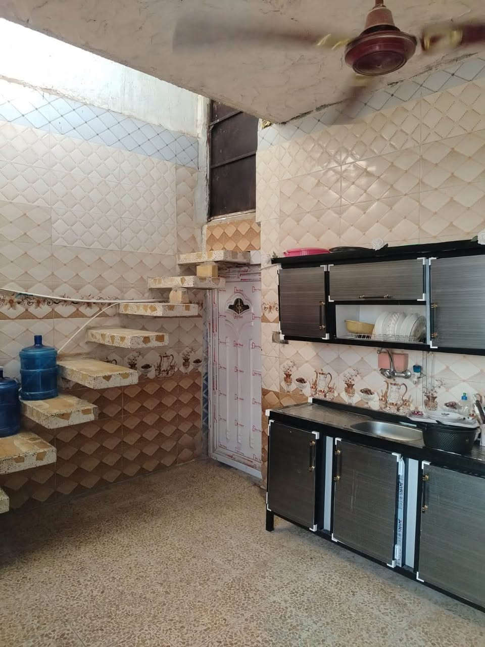 ارخـص بيت مـقـارنـه بالمحيط فقط  20 مليون
يــالله بيت بمساحة 100 متر طابو زراعي قرار محكمه …
غــــرفـــه صــــالـــه اســـتــقــبــال مــطــبـــخ تـــخــاريـــج 
بيت مرقم بلديه اساس صب سقف عكاده نضيف وقريب للخدمات 
عنوان البيت شارع المطار القديم قرب مجمع الحبوبي 
السعر فقط ب 20 مليون …
للاسـتـفـسـار *********** واتــســاب +اتــصـال
