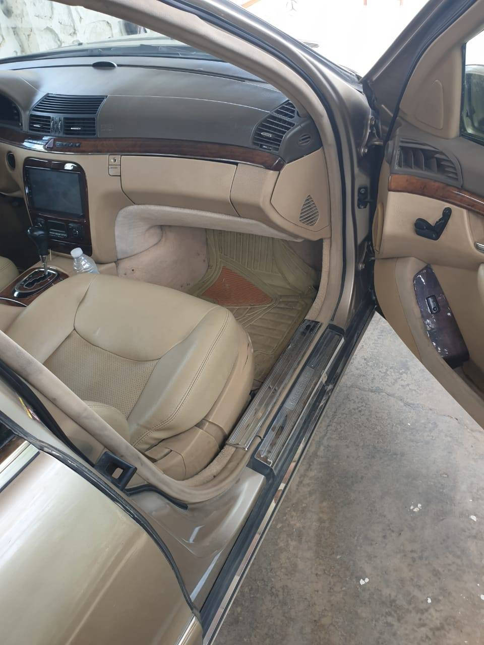 مرسيدس حجم 350 6 سلندر موديل 2005 كلشي يشتغل بيها داگيها حاسية انتربول مكفوله من الگص والسرقه السعر 65 ***********
