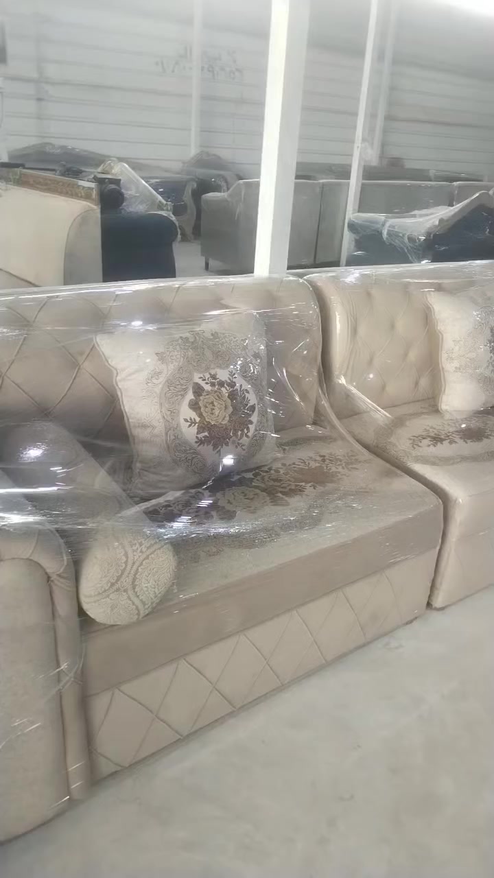 السلام عليكم انواع التخامه الخليجيه مزاد سفوان توصيل جميع المحافضات ***********
وتساب
