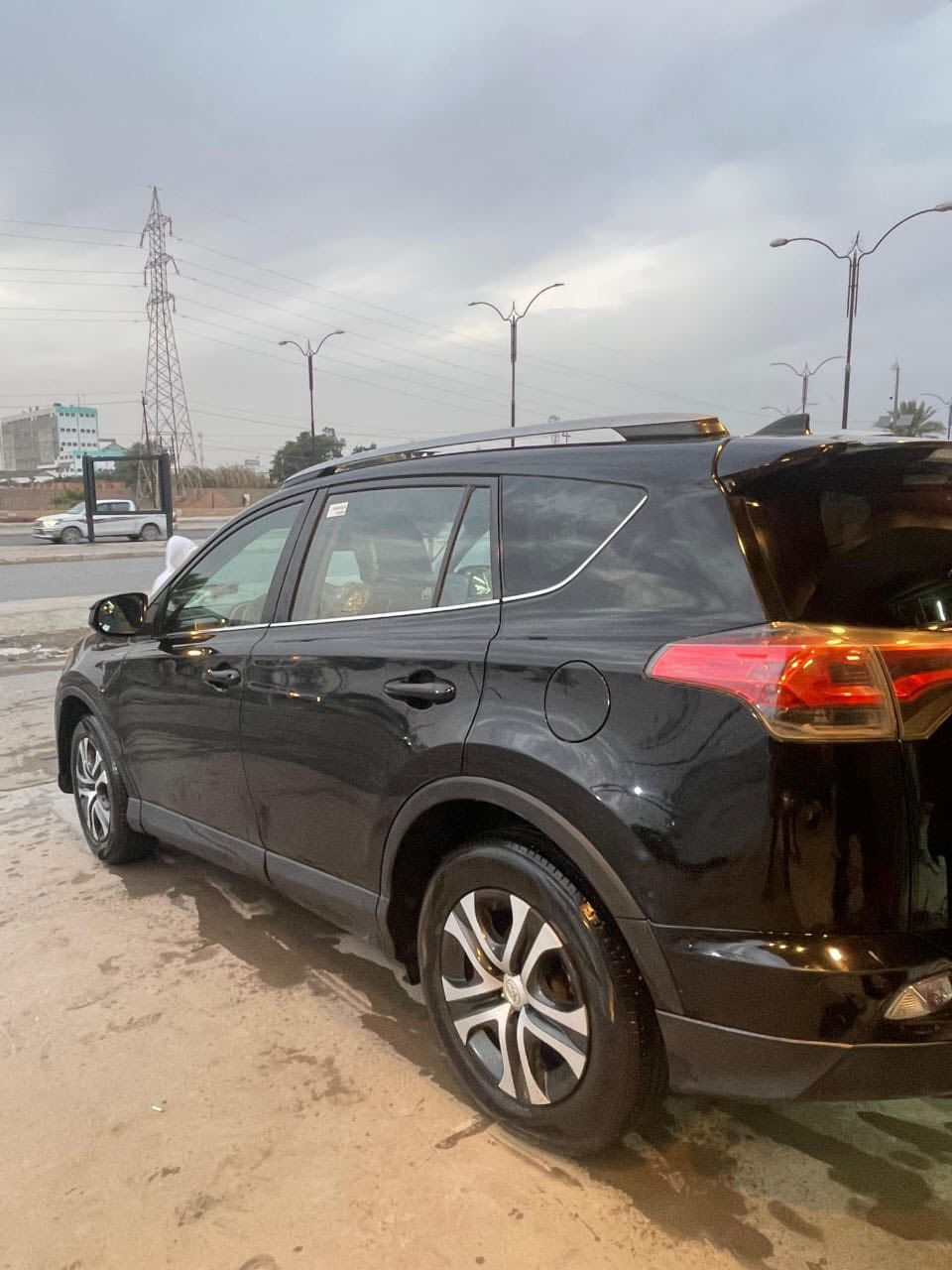 راف فور ١٧ اسود رقم اربيل باسمي 
الضرر قطعتين ( بنيد وجاملغ ) 
السعر 154 وبيها مجال حك الجيه
تخم تايرات جديد 
باتري جديد 
بلكات + نوزلات +مجاول +تخم وايرات كله جديد 
راديتر جديد 
محرك جديد فقط القبغ مفتوح
شاصي وكير شرط 
تحويل او وكالة

عنوان تكريت 
للاستفسار. ***********
