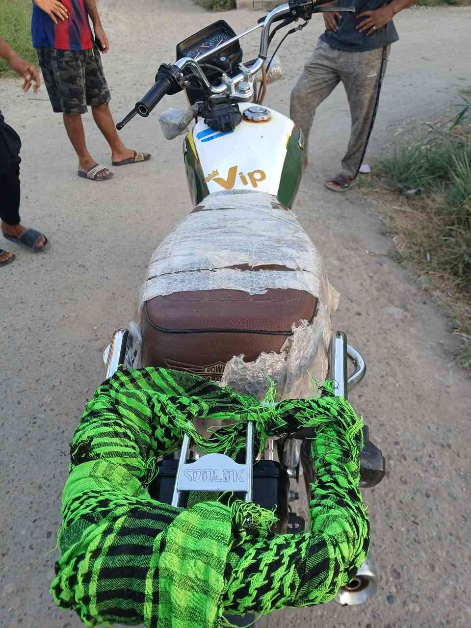 سلام عليكم  
دراجه سونك 24 
محرك مكفول من كلشي 
مكان محموديه الطيفيه 
سعر 625 بيه مجال قليل
نقص بس جاملق 
***********
