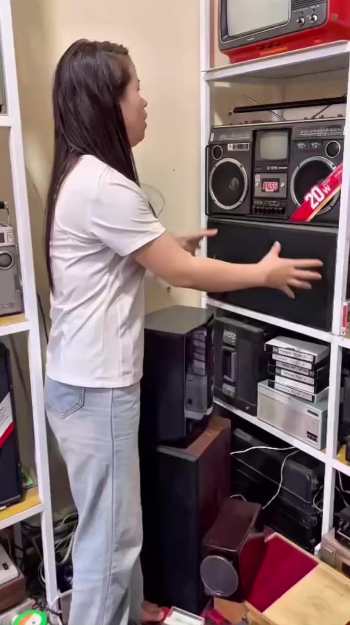 Đài sharp có cả tivi đây ạ, anh em nào muốn sở hữu thì liên hệ với Thúy nha 
Sdt: 0978-142-119 #amthanhnhatbai #dainhatbai #dainhat #daibai #daidep #xuhuong


**إذا كنت صاحب هذا الإعلان وتريد حذفه لأي سبب، رجاءا أرسل رسالة إلى الدعم الفني**