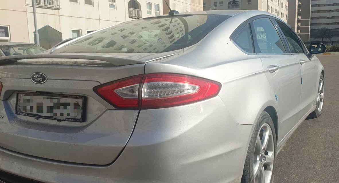 السلام عليكم ورحمة الله وبركاته
‏‎       ——— لـلـبـيع  ———

‏‎ فورد فيوچن .      —      Ford Fusion

‏‎وراد أمريكي.        —  بدون ايرباك 

‏‎الموديل               — 2016 

فئة                      — SE  

حجم المكينه       — 1500

‏‎اللون                   — فضي   

المسافه المقطوعه 115 الف مايل

حالة السياره.    —  ( صور الحادث داخل المنشور) 

‏‎المواصفات

‏‎-ترحيب عند الاقتراب 

-ليد نهاري

‏‎- شاشه اعطال 

‏‎- ستيرن بحركه كهربائيه 

‏‎-تبريد منفصل 

-تبريد قطعتين 

‏‎- كود باب 

‏‎-تحكم ستيرن جهتين 

‏‎-تحديد سرعه 

‏‎-مانع انزلاق 

-حساس خلفي 

-كرسي السايق والراكب  كهربائيي ٣ انضمه

‏‎-ليد نهاري

‏‎-گير عصا

‏‎-كامره خلفيه 

‏‎باقي المواصفات المعروفه  الحادث چاملغ خلفي بدون ايرباك

‏‎السعر            ١١٥

رقم السياره    —اربيل بأسمي هزة وسنوية جديدة

‏‎موقع  السياره — بغداد مجمع بسماية 

‏‎للأستفسار.   — *********** ابو حسن
