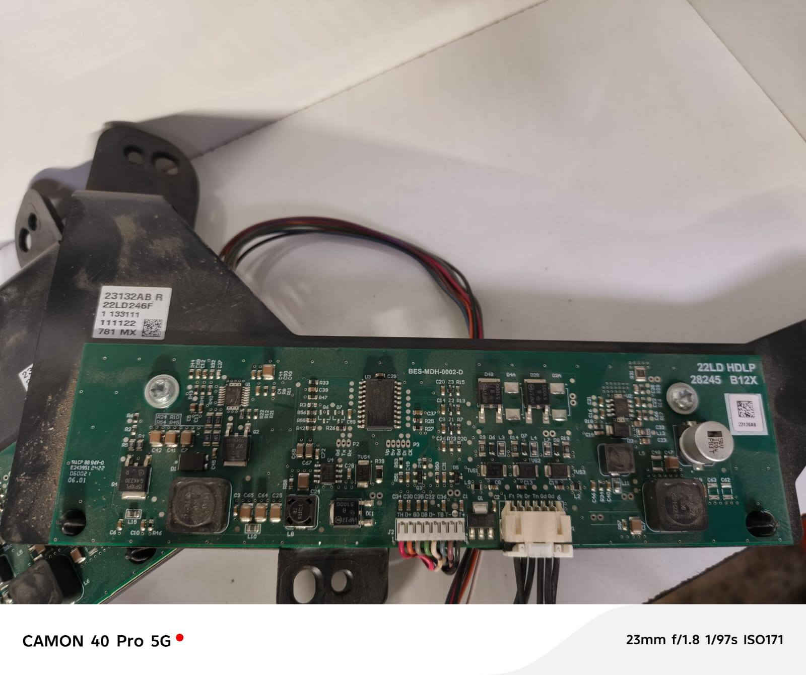 لد جارجر أبو اشاره اصلي موديل2023 +2024
شباب عندي نوعيتين عندي اصلي شركه موبار  وعندي تجاري  
الكميه محدوده للاستفسار 
***********
