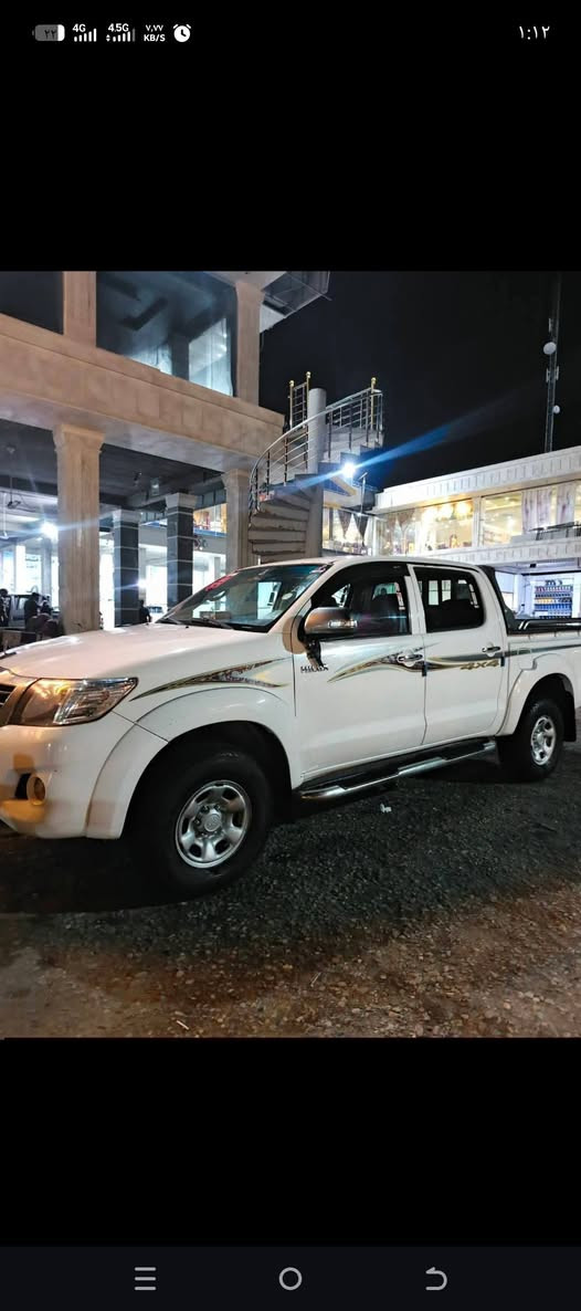 سلام عليكم هايلوكس للبيع موديل 2015 مكفوله
رقم بصره سنويه 2028 سعره «185»  كاز
***********
