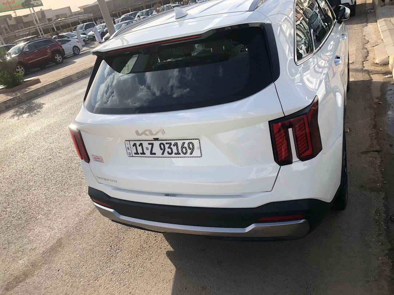 سلام عليكم سورنتو موديل ٢٥مرقم بغداد تحويل مباشر
ماشيه ١٩الف 
دبل كامره 
داتوشو 

ويل ٢٠
كفاله عامه 
كير موس 
٦سلندر 
كراسي كهرباء 

صندوك كهرباء 
العنوان الرمادي 

مركز المدينه 
سعرها ٣٠٥
وبيه مجال 
رقم الموبايل 
*********** 
اتصل ودلل

