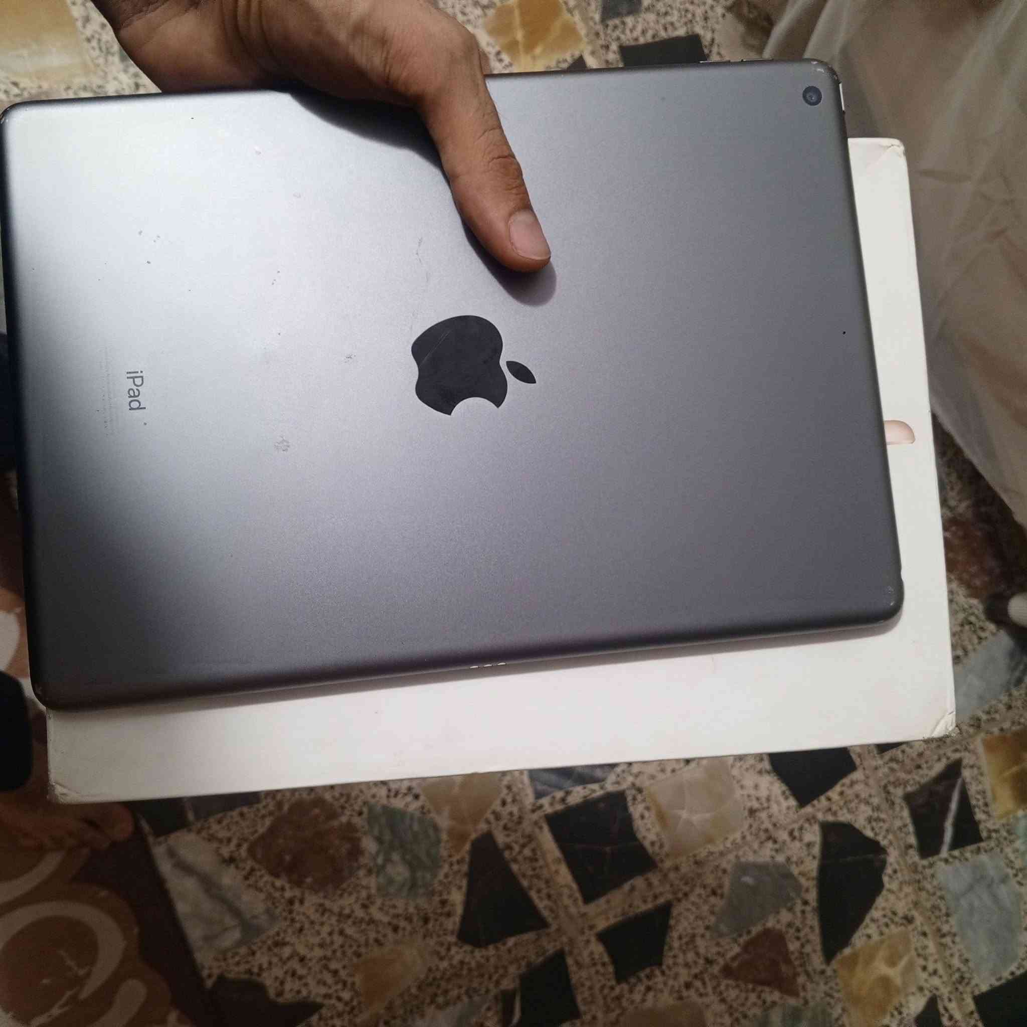 ايباد 9 ذاكرة 256
جهاز نظيف 
بطارية 85
مكاني بغداد العبيدي 
ب250 بيه مجال جداً بسيط.


**إذا كنت صاحب هذا الإعلان وتريد حذفه لأي سبب، رجاءا أرسل رسالة إلى الدعم الفني**