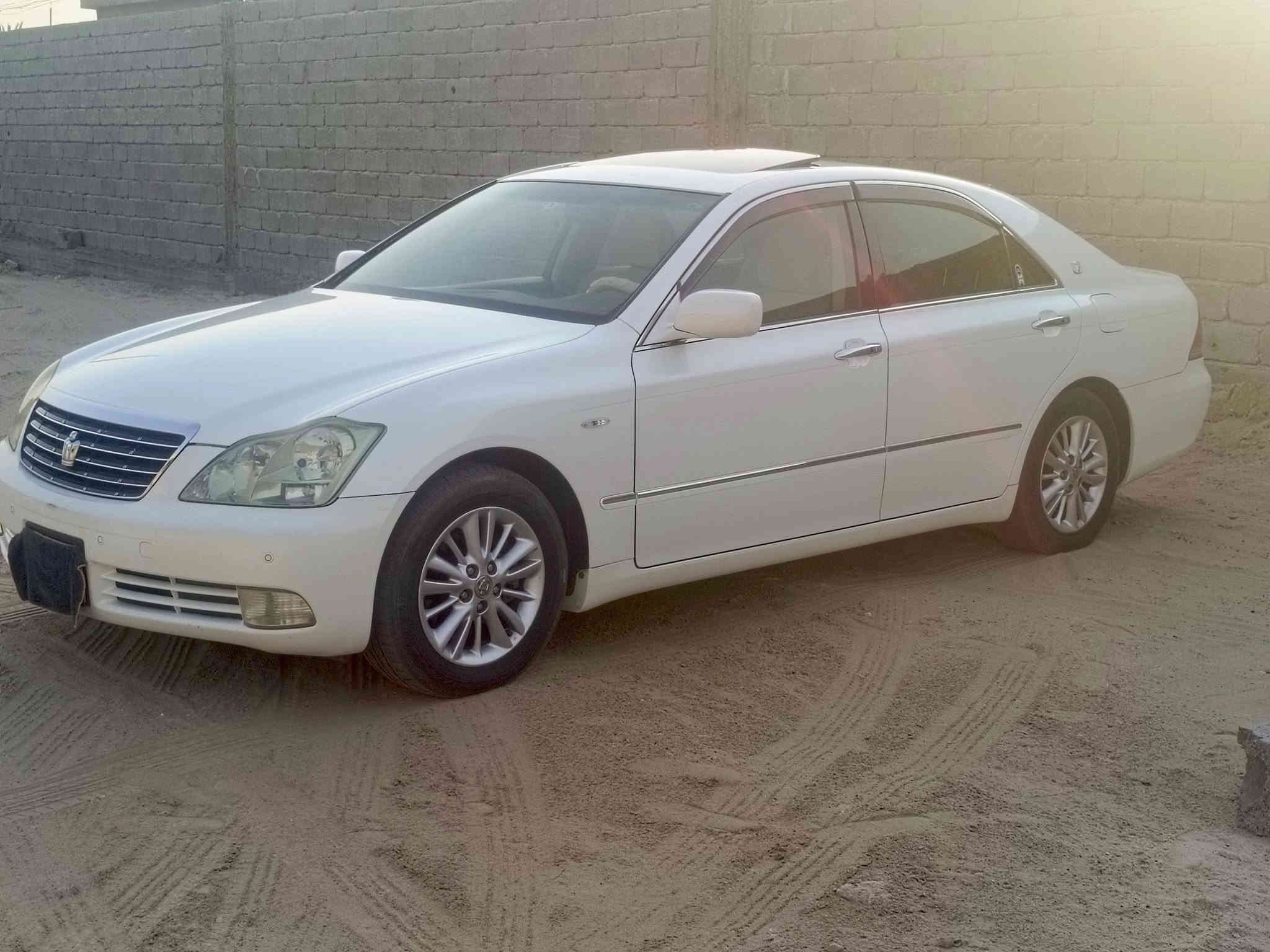 شاهينه 2004 ادوات
مكفولة كفاله عامه 
فول مواصفات عدا الجلد 
فتحه ثلاجه 3 قطع تبريد 3 قطع بردات 
ستيرن كهرباء وتحكم 
4 كشتات كهرباء
حجر بيه موجود
ماشيه 84 الف 
كفاله عامه كارتون مكفولة من حتى من الشخط
ما ماشيه بل عراق جديده 
سعر 80 بيه مجال للشراي
 مكان انبار 
***********
