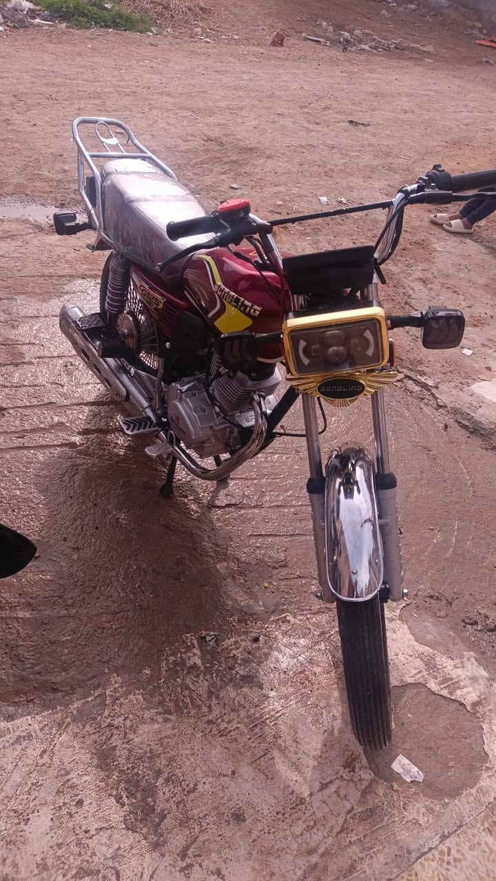 السلام عليكم دراجة تايكر للبيع موديل 25 الدراجة مقفلة من كلشي الدراجة خير من الله  ما بيها نقص برغي الدراجة نازلة ب2025/12/18  الدراجة ماشية 4000 حقيقي السعر 675 وبيها مجال بصيط  وغير متواجد خاص رقم الهاتف ***********
