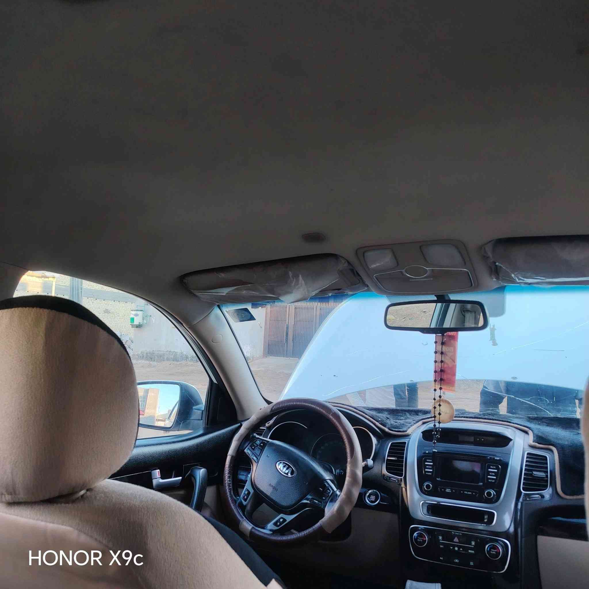 السلام عليكم 
سورنتوا موديل 2015
فوول عدى البنوا راما 
6 سلندر 
رقم بغداد 
السياره بأسمي شخصياً ثاني يوم احولك 
 نضافه فوول سياره جديده بمعنى الكلمه 
مكفوله من ضربه وبارد وصبغ وتبديل 
ماعدى اكو رصعات حالوب  تطلع بالسونار بس بالحقيقه مالها وجود ابد   السونار موجود بالصور 
السعر  197 وبيها مجال 
مكان السياره بابل / جبله 
للاستفسار الاتصال ***********
