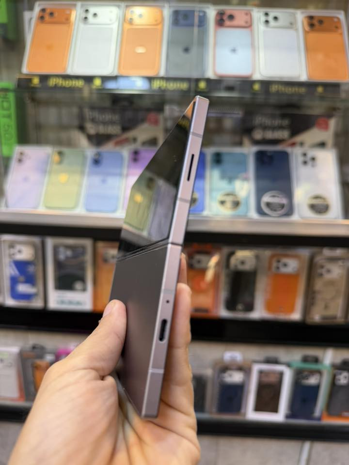 سامسونك z fold 6
256

شرق اوسط

نظافة ١٠٠

مع شاحن ٦٥ واط اصلي

السعر 950.000/اسعار ثابتة

الملك سنتر/السيدية

***********

