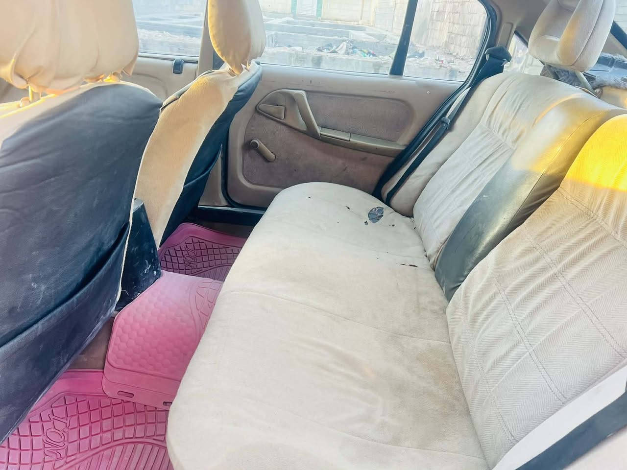 السلام وعليكم اوبل اوميكا موديل 1992 لون ذهبي رقم انكليزي سنويه لـ2027 مشروع وطني مكينه 2000 مجفته جديد تخم تاير كهربائيات شغاله كلها سياره بسمي تحويل ثاني يوم السياره بس كيرها يبوش مرات شي قليل السعر 28 وبيه مجال


**إذا كنت صاحب هذا الإعلان وتريد حذفه لأي سبب، رجاءا أرسل رسالة إلى الدعم الفني**