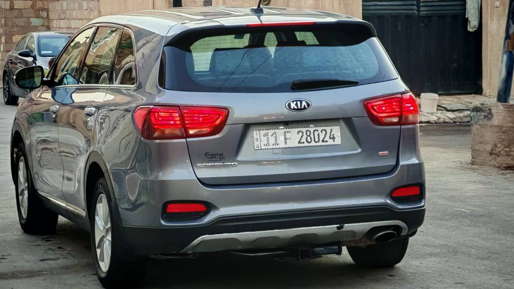 السلام عليكم سورنتو 2020 محرك ٢٤٠٠ .٤ سلندر رقم بغداد محرك كير مكفولات ٧ راكب  قطعتين تبريد ماشيه ٨٨ الف البيع او مرواس
حادث جانبي باب وجاملغ حادث وبنيد وباب توحيد لون  
المواصفات اشرات مري .. رادارت جميع جهات . تحكم استرين وانظمه سرعه شاشه كامره .  لد امامي . تو ويل . ٧ راكب السعر خاص 
***********
*********** بغداد, العراق
