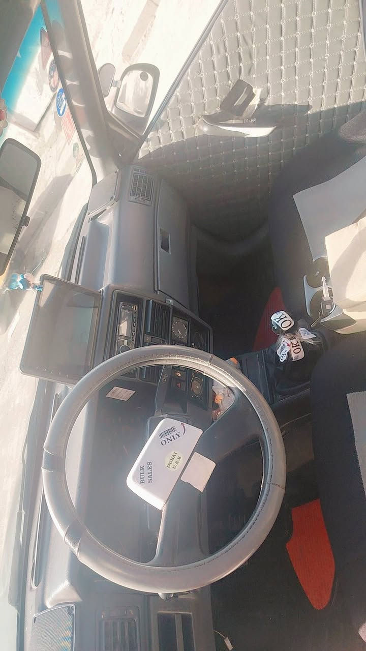 سلام عليكم
شباب عندي سياره رينو حجم 19 المرغوب
اذا اكو مراوس اراوس حسب القناعه 
لبيع شرط التحويل 
رقم دولي كركوك 
دفتر بانزين بيها 
كير محرك شرط لاصرف وله بخار 
سنويه نافذه لغايه (2030) 
شاشه +كامره سستم سماعات 
كهربائية كلها شغاله  
صدر جديد ٤تايرات جدد
باتري جديد 
((مكاني كركوك)) سعرها (26)  وبيها مجال لطيبين ***********
