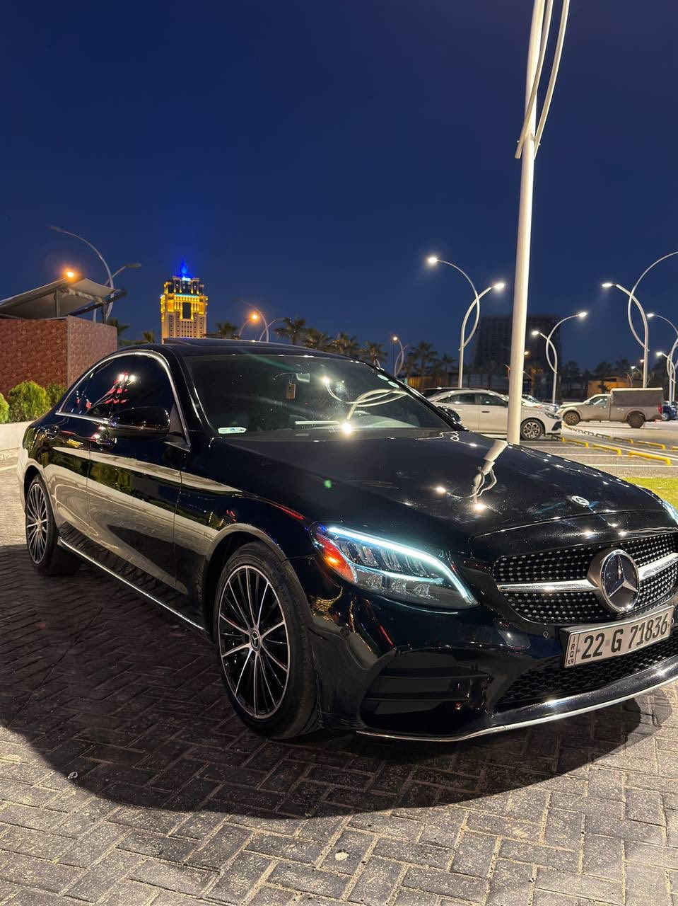 MERCEDES BENZ C-Class
C300 💥
الموديل : 2021 🚘
اللون : أسود 
كشنات خزن Memory set 💺 
رادار جانبي 👀 
رادار امامي 👁️ 
صندوق كهربائي ⚡️ 
داخل اسود جلد 
هندبريك بصمة ✔️ 
تحديد مسار 🛣️
مري حساسات 💥
مري شفط 🔥 
فتحة سقف 
ستيرن تدفئه
شاشة الكتروني داخل الجديد
شفتات ستيرن 
ليد داخلي 
اوتو هولد 
4 مودات قيادة 
عداد الكتروني 
لايت امامي 8 عدسات 
حساسات 360 درجة امامي وخلفي 
كاميره خلفيه
كروس سرعه 
المسافه المقطوعه : 50،000 mi 
الضرر : فقط خشم البنيد صبغ يعني مو كامل و4 اصابع بارد في الجاملغ الخلفي وتكحيل  بسيط في باب السائق 
ايرباك ستيرن مرجع سستم فقط ستيرن ( دركه )  
السيارة بدون دواخل وبدون اي ملاحظات وبدون اي نقص دهن وتايرات وطخم كله جديد ووكالة تشغل وتمشي بدون متصرف دينار واحد
السعر 26،800$ ( 268 ورقة ) 💸 💵 
*** السيارة رقم اربيل  وعنوانها اربيل - ERBIL 
للتواصل : 
*********** 📞 ☎️
*********** 📞 ☎️

