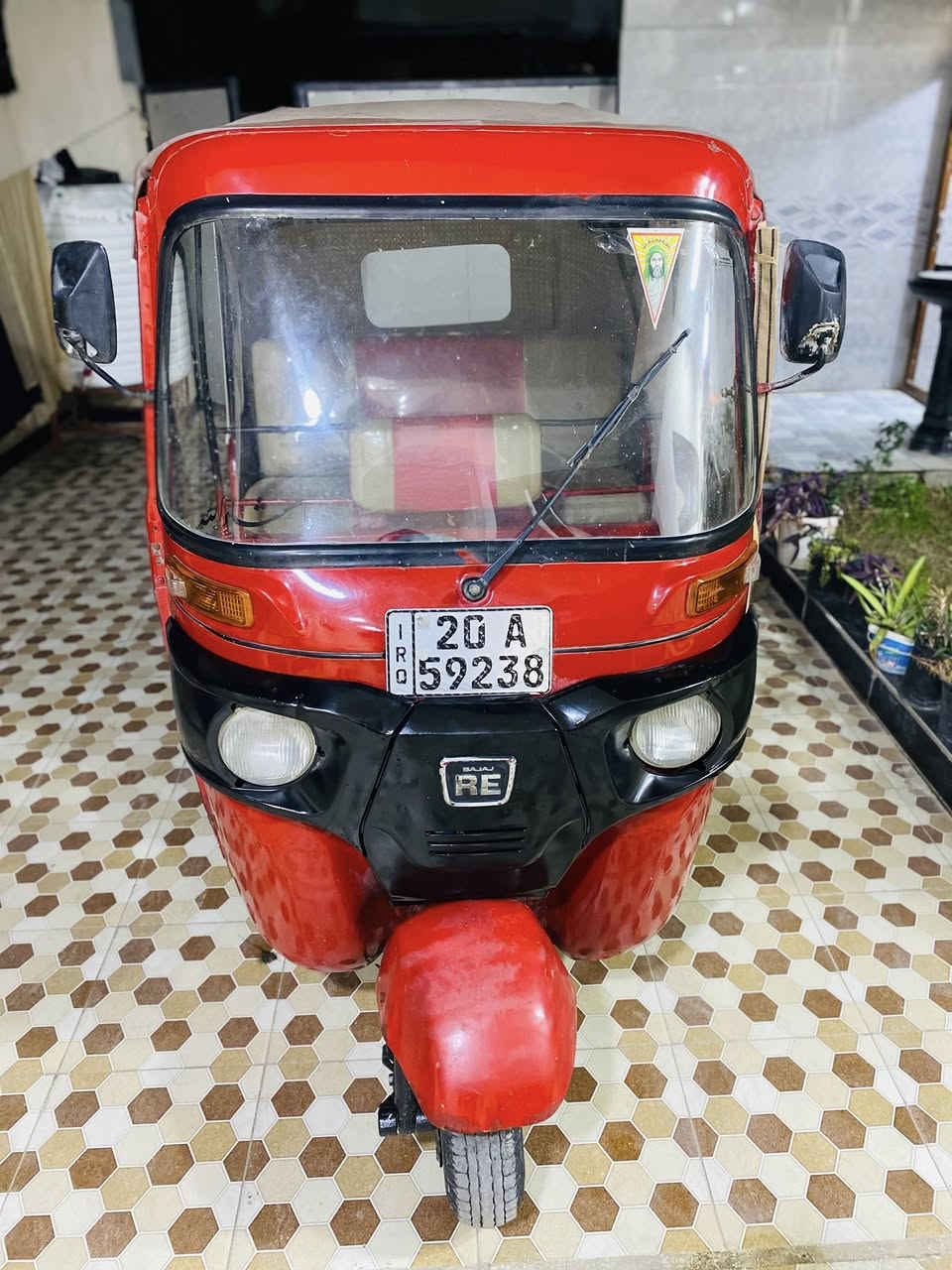 سلام عليكم
موديل 16داخله17للبيع
مرقمه نكليزي تحويل مباشر 
السعر (4100 )وبيها مجال للشراي 
مكاني بعقوبه تقاطع الساده
اتصل على الرقم ***********
