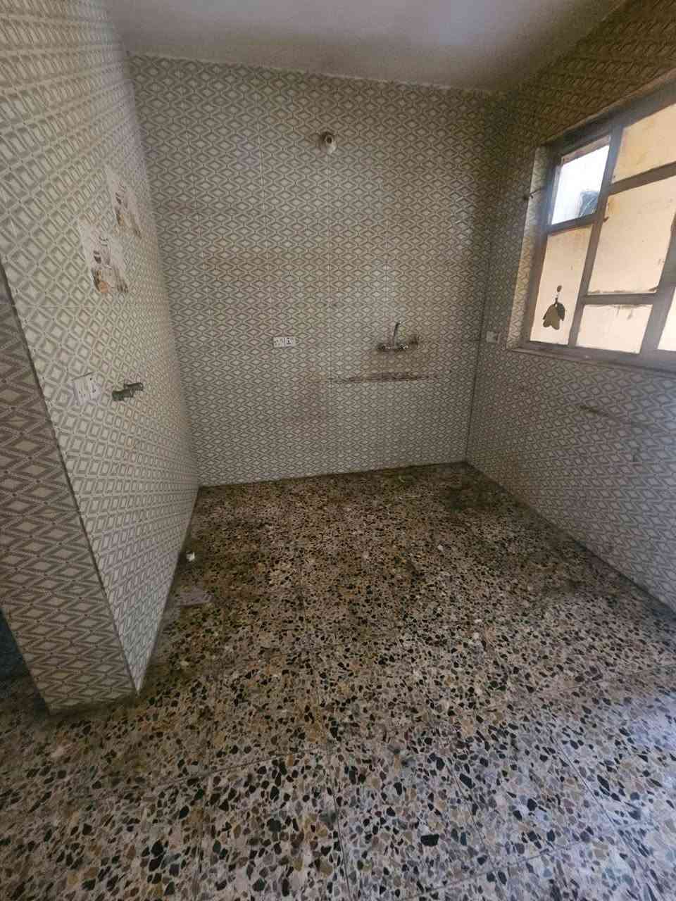 اعلان… .رقم (327)
للايجار… للايجار
 يتوفر بيت الايجار في منطقة حي الفرات الهياكل قرب وجامعة المشرق مساحة 100متر طابق واحد
غرفة نوم 
صالة 
صحيات 
مطبخ 
الاستفسار اكثر الاتصال بل الرقم يتوفر وتساب 
***********
مكتب الديارللوساطه العقاريه وتعقيب المعاملات وتسهيلها .
بأدارة سيد عمار
