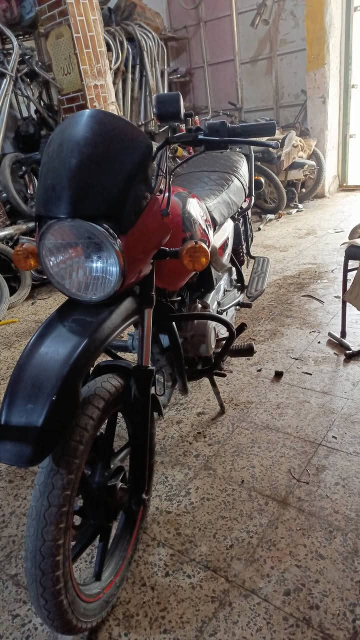 سلام عليكم ..... مكلف بالنشر
دراجه بوكسر جبلي موديل 2020 مكينه مامفتوحة
اوراق اصولية سعرها 900 وبيها مجال مكاني ديالى قضاء بلدروز 
رقم صاحب الدراجه ‏‪***********‬‏
