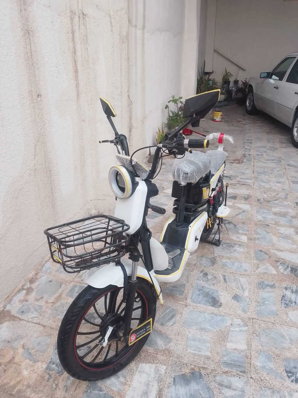 السلام عليكم 
ماطور شحن للبيع  
الماطور كلشي ما يعوزو 
باتريات نضاف 🤍
كروز سرقه يقفل سرعه 
بي نضام سرقه 
تشغيل عن بعد وبيه كرت تشغيل 
الماطور احله من الصور 
تايات جدد 
سعر 300 وبيه مجال قليل 
ا


**إذا كنت صاحب هذا الإعلان وتريد حذفه لأي سبب، رجاءا أرسل رسالة إلى الدعم الفني**