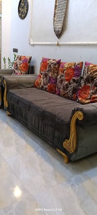 ٨ مقاعد • يحتاج دوشمه • زعفرانيه