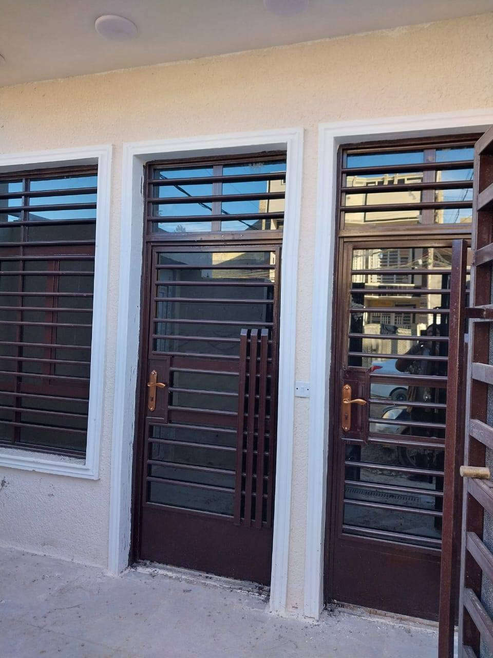 بيت للبيع المساحه ١٠٠ متر في منطقة الحسينيه النفط قرب اسواق التفاحه للاستفسار الاتصال على هذا الرقم ***********٩
