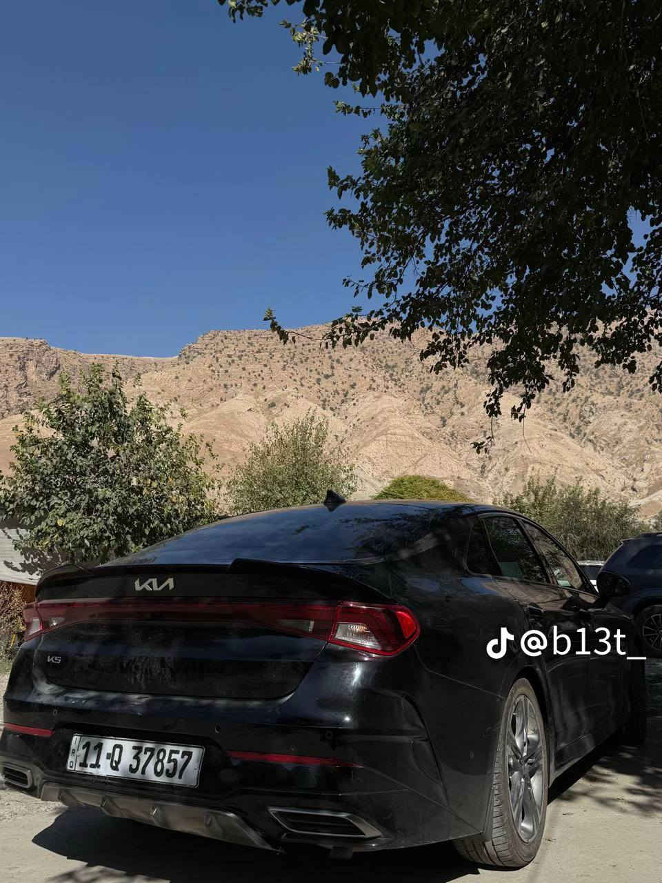 سلام عليكم سياره كي 5 البيع وارد امريكي  وسعر خاص *********** واتساب او مازنجر ملاحظه سياره فول موصفات  تحياتي لكم
