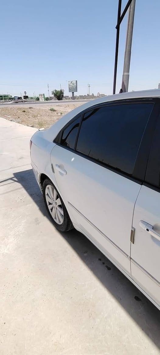 السلام عليكم
سوناته ادوات
 بدون لوحات
موديل 2009
بصمه 
داخل اسود شاشه ليزري
محرك 2000
السعر 48 وبي مجال قليل 
***********
