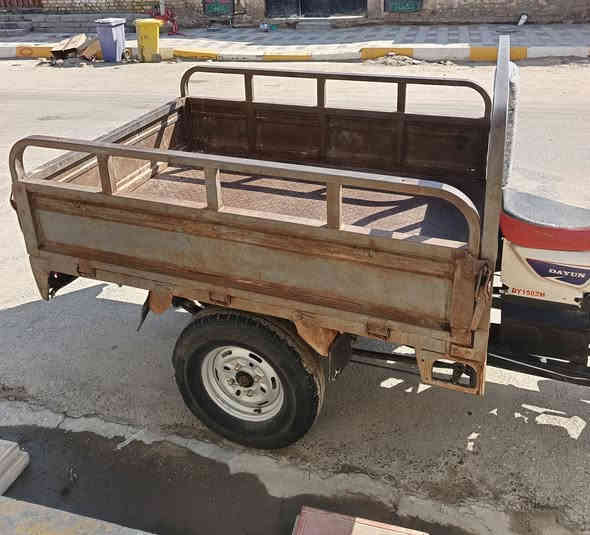 ستوتة موديل 20 أوراق اصولي سلف هندر كهربائيات كلها شغالة 
السعر واحد و500 وبيها مجال قليل مكان سوق الشيوخ 
واتس ***********
