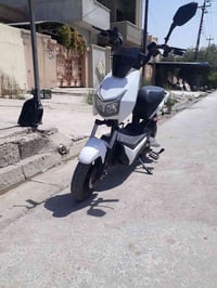 بدون بطاريات • دراجة كهربائية