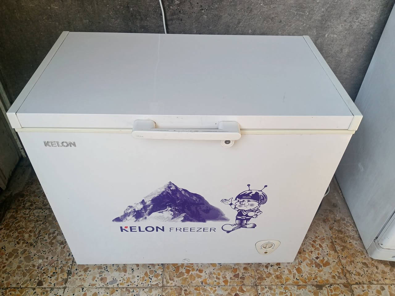 مجمدة مستعملة للبيع
مجمدة 10قدم نضيفة شغالة كاملة
المكان بغداد سبع ابكار يوجد توصيل بكروة
السعر 250الف وبيها مجال
للتصال ***********
