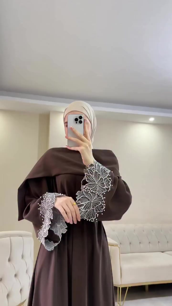 ما ضل أجمل من هيك 😍😍

فستان الصيف من عنا غير 

تألقي بأجمل الفساتين  
افخم قماش  

فستان قماش باربي 
مع سكارف مطرز مع لولو 
وزنار عالخصر

الاكمام تطريز مع لولو الجمال فوق الوصف 😍

قماش باربي اجنبي مستورد 

كفالتنا دائمة تبديل وترجيع 

تلت الوان بالصور 

سايز 1 : 38 _ 40
سايز 2 : 42 _ 44 _ 46

توصيل بالشام وشحن للمحافظات مباشر 
  
شحن لإدلب ومنبج بشركة مسارات 

شحن للرقة والحسكة والقامشلي ودير الزور بشركة العودة مسبق الدفع


**إذا كنت صاحب هذا الإعلان وتريد حذفه لأي سبب، رجاءا أرسل رسالة إلى الدعم الفني**