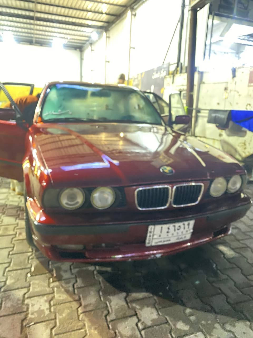 بي إم دبليو للبيع أو الموارس ٥٢٥ موديل ١٩٩٣ كبس تبريد جاهزه من كل النواحي السعر ٦٦  مكاني كركوك للاتصال ***********
