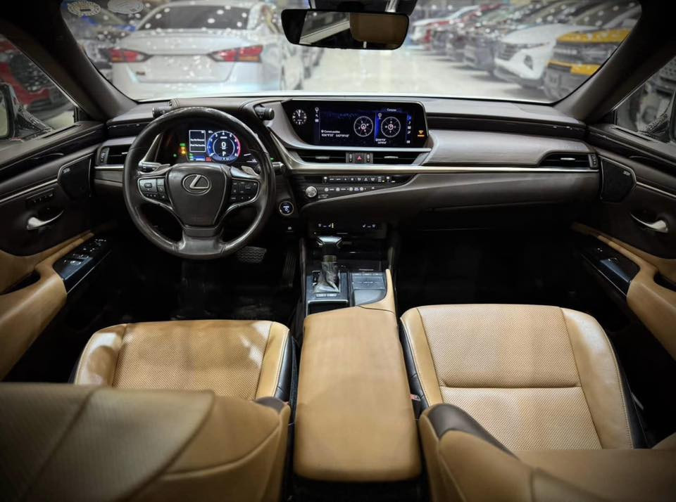 Lexus ES 300h
2021

Hybrid

95,000 km

٢ قطعة صبغ بنيد و جملغ

٢٥٩$
مكان: اربيل

WhatsApp: ***********
