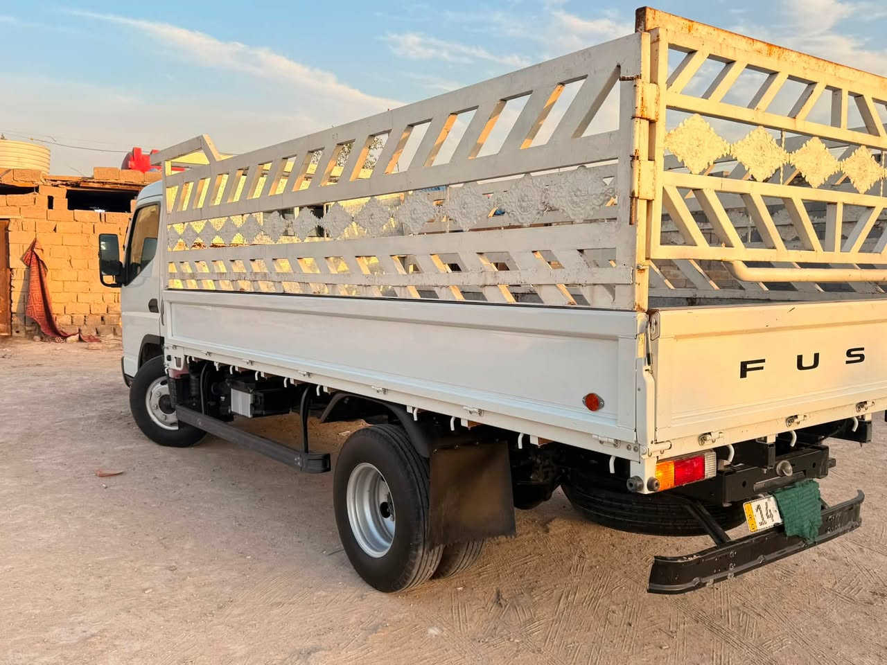 للبيع کنتر
موديل2024محسن کویتي
تخم تيارات: الشركه
ماشي:18 الف حقیقي 
تخم محجر  
سياره کفالە
تانکي عدد 2: 
بودي بیلاد زیرؤ مال شرکە
السيارة بوضع الشركه 
رقم بصره تحويل ثاني يوم 
سنوي جدید رقم انکلیزي
مكانها :بصره

رقم الهاتف   ***********
                    ***********
